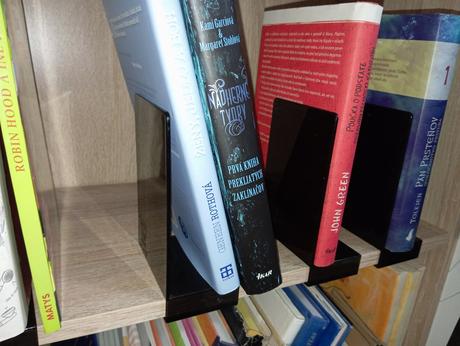 Ikea zarážky na knihy, 