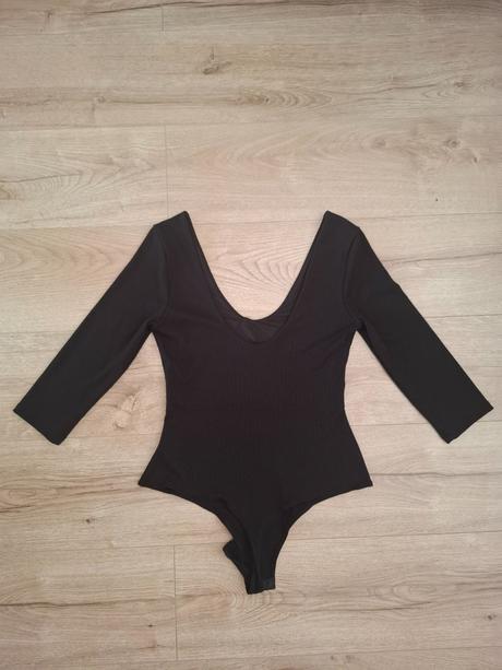 Dámske body, l