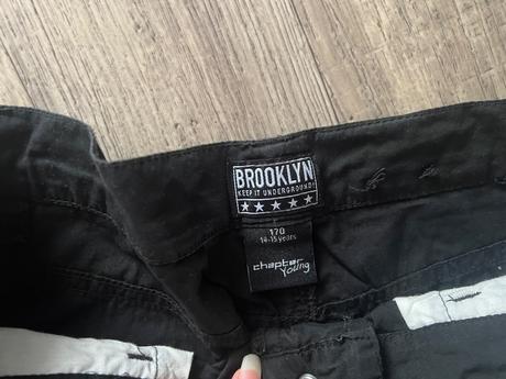 Šortky/kraťasy, chapter young,170