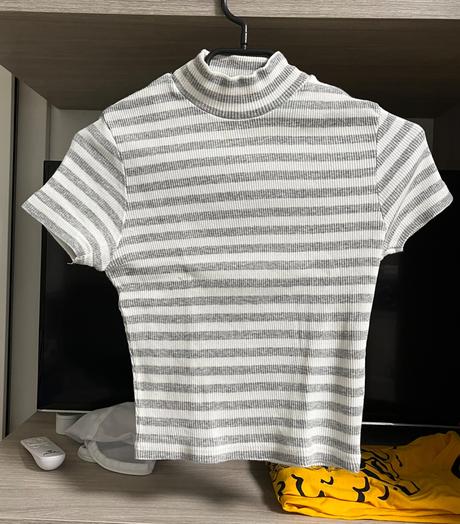 Elastický crop top, xs