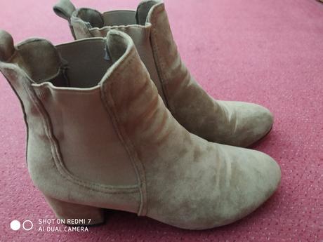 Kremove kotnicky, 39