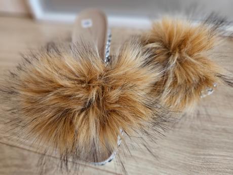 Nadherne slapky s kozusinkou.nove, 38 / 39