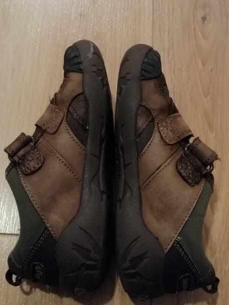 Topanky s okom dinosaura, clarks,29