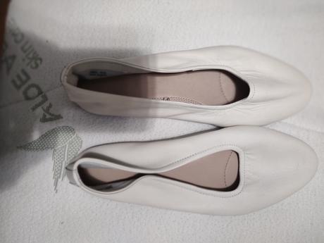 Tenke balerinky, reserved,39