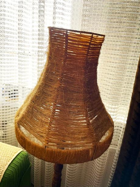 Drevená naturálna lampa, 