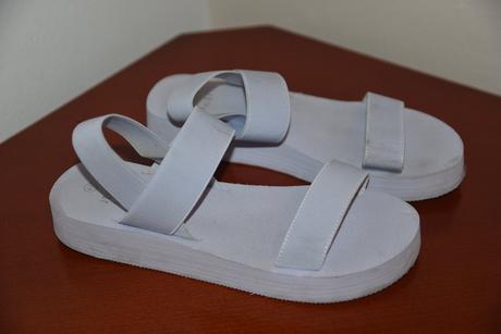 Fialové sandále, 41