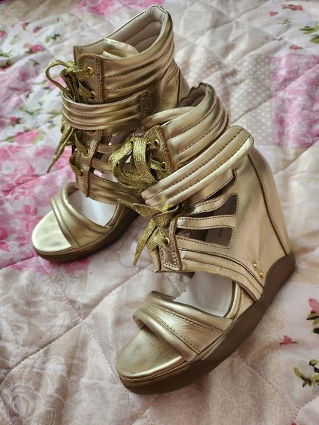 Zlate kozene topanky na platforme na jar/leto, 38