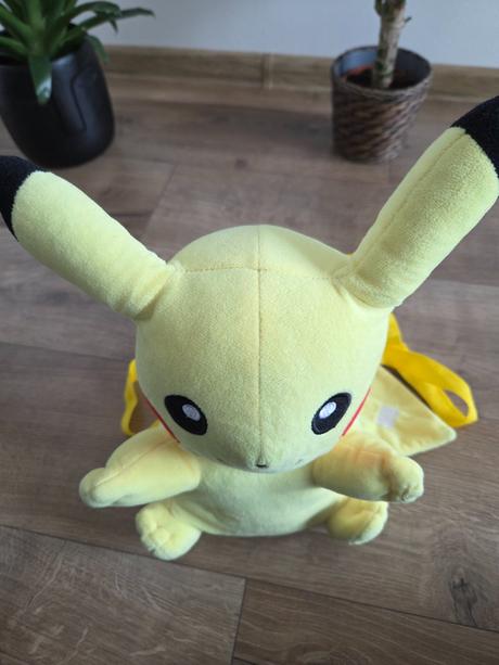 Batoh pikachu,
