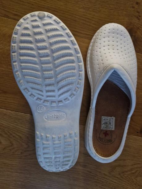 Zdravotné šľapky, 40