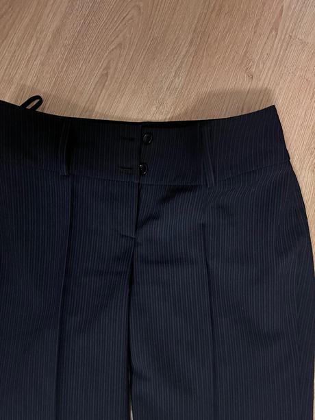 Elegantne značkové nohavice, m