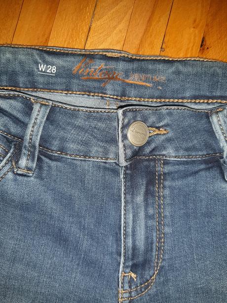 Dámske šortky, takko,28