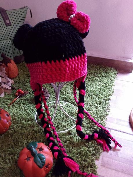 Čiapočka s brmbolcom, 50 - 158