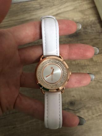 Dámske hodinky,