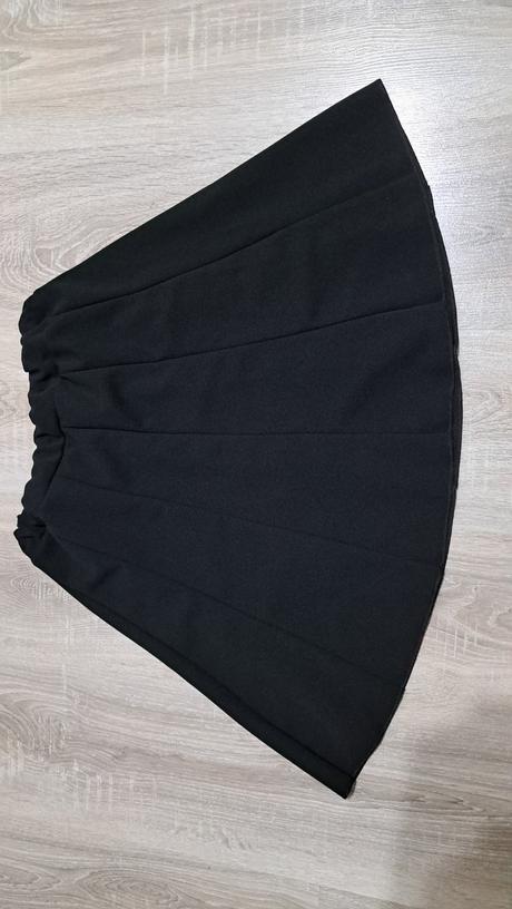 Slávnostná sukňa so svetríkom, 170