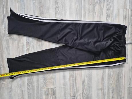 Pekné adidas tepláky - ideálne na tréning, adidas,152