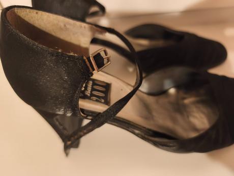 Spoločenské topánky, baťa,39