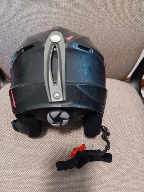 Detská lyžiarska prilba na 8-10 rokov, s