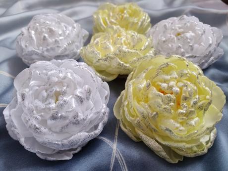 Zimná pivonka - kvet s kúzlom snehu a mrazu, 