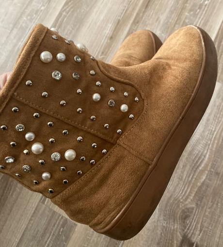 Dámske snehule/čižmičky s perlami, 38