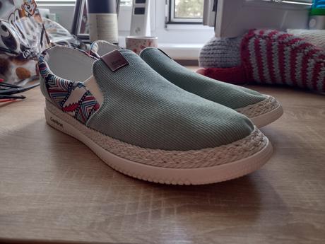 Platené topanky, 42