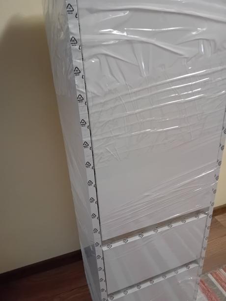 Závesná skrinka do kúpeľne nova,