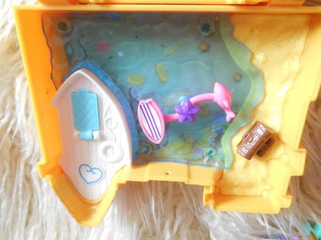 Mattel poly pocket hrad z piesku,