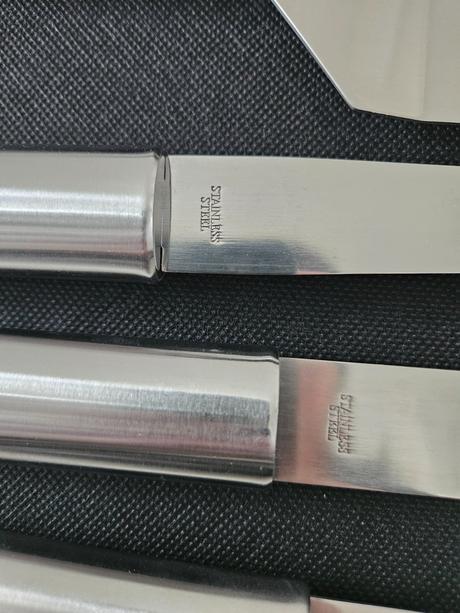 Náradie na grilovanie 20ks v kufríku, 