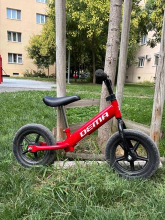 Detské odrážadlo dema, dema