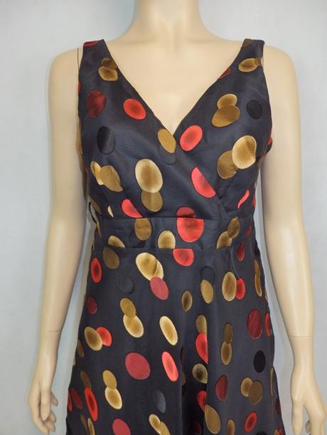 Kvalitné elegantné šaty, 40