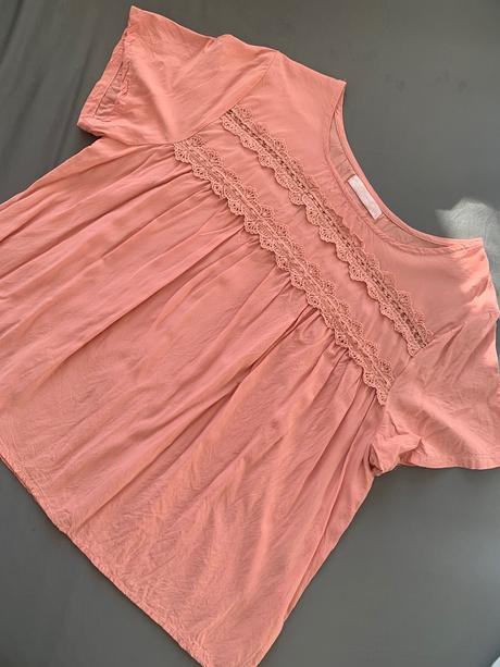 Damska bluzka veľkosti s, s