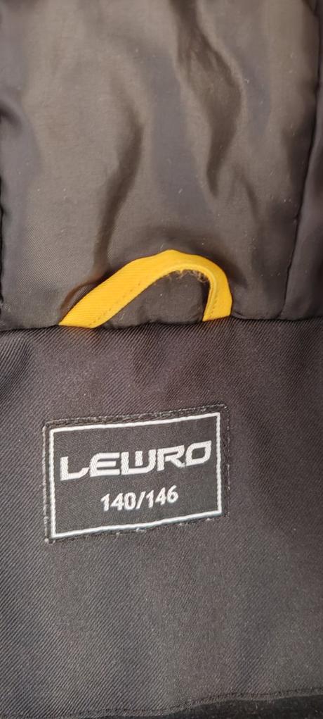 Zimná bunda, lewro,140