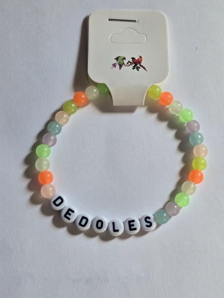 Korálkové/svietiace náramky,