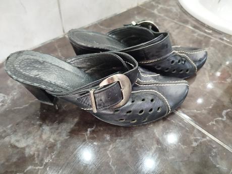 Kožené šľapky, 37