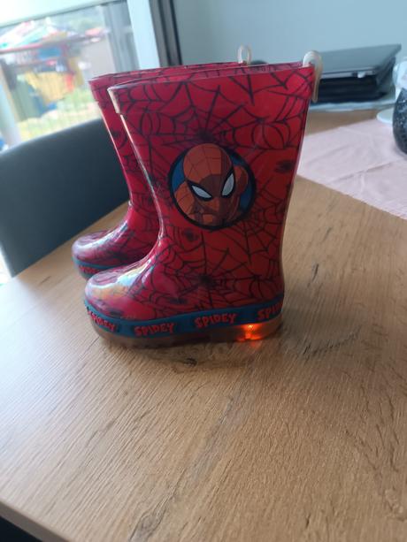 Svietiace gumáky spiderman - 23, 23