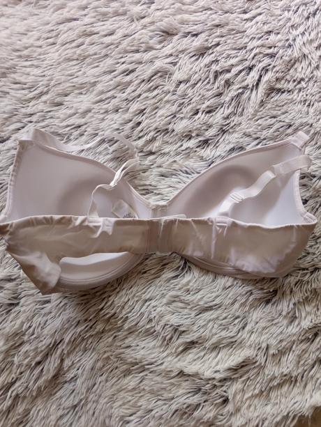 Biela podprsenka, 95c