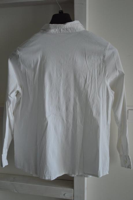 Biela košeľa, 48