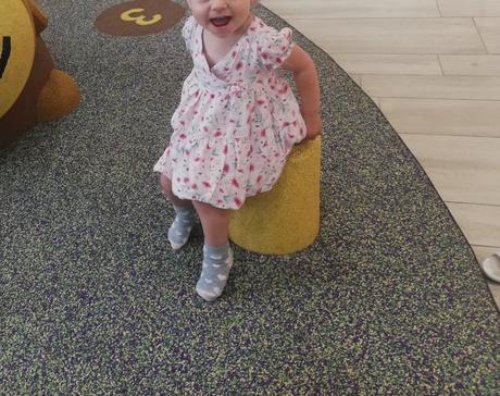 Romantické šaty, 80