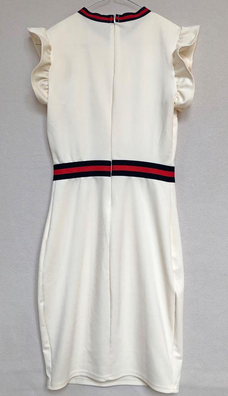 Vypasované šaty, s