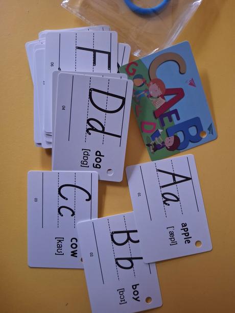 Tabuľa obojstranná magnetická s rolkou papiera, 