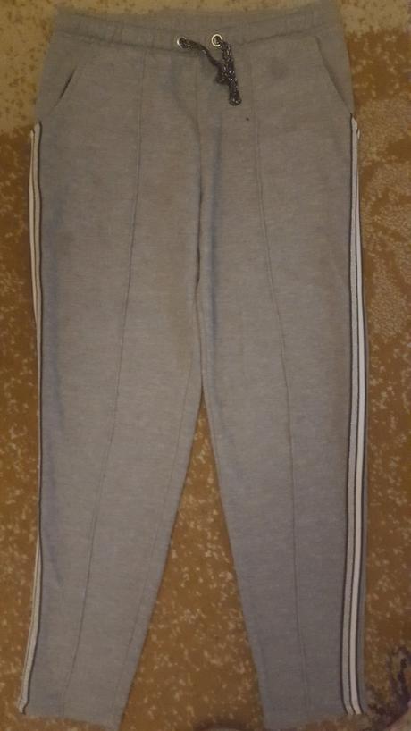 Zachovalé tepláčky, terranova,140