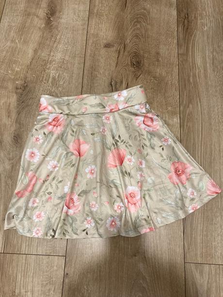 Sukna short, s