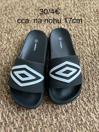Slapky, umbro,30