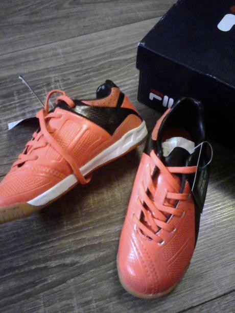 Malo nosene halovky, fila,28