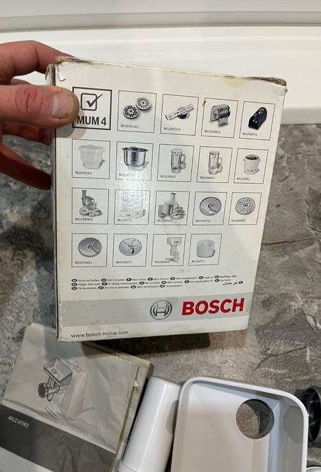 Mlynček bosch mum 2-4 na kuchynský robot, bosch