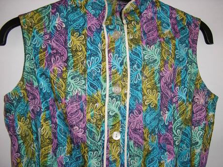 810. vzorované šaty, 164