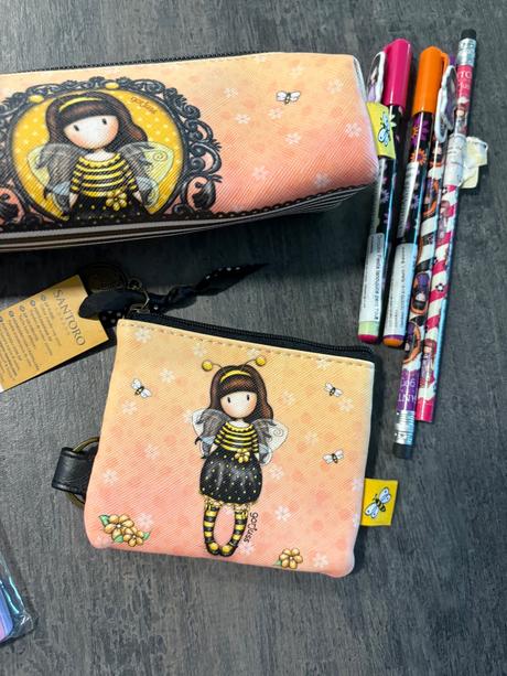 Santoro dievčenské školské veci,