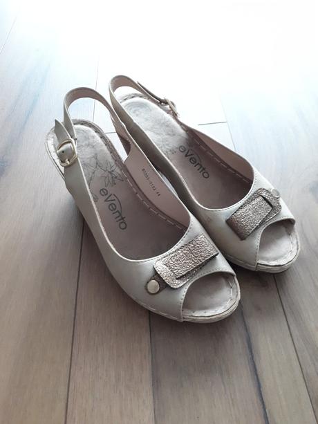 Kožené sandálky, 41