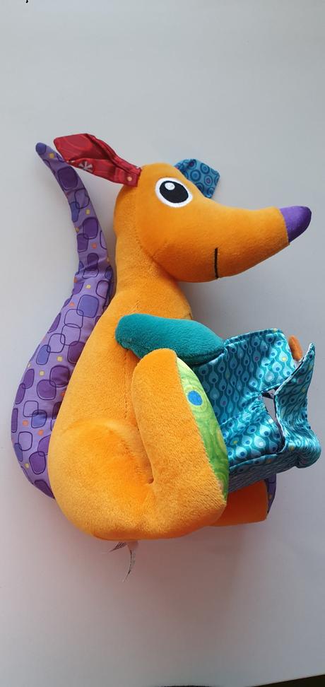 Plyšová kengura lamaze,