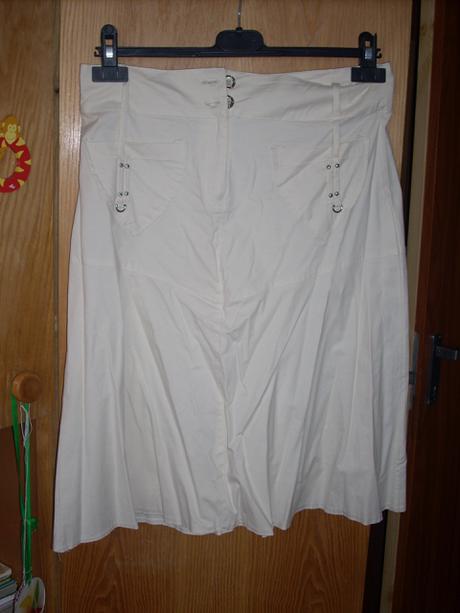 Sukňový kostým, 40