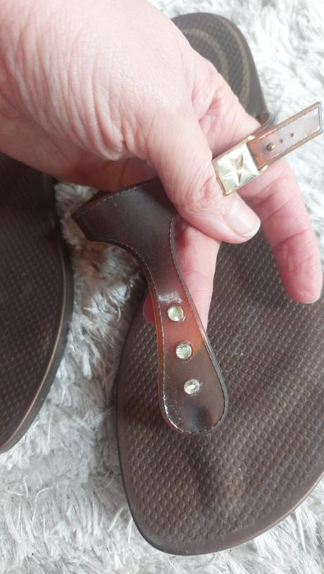 Gisele bündchen šľapky k moru, 35